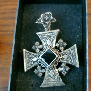STERLING SILVER CROSS PENDANT